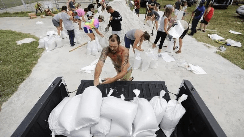 Florida se prepara para la evacuación «más grande» en años