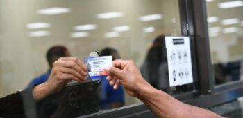 Intrant mantiene renovación de licencia a mayores cada dos años