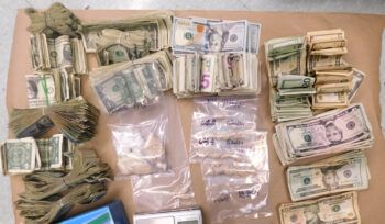 Arrestan dominicanos con 27 gramos de drogas y más de $80 mil dólares en efectivo en Boston