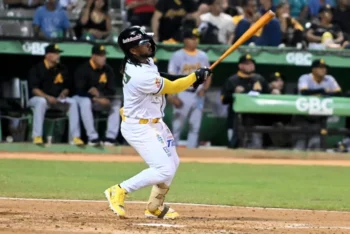 Estrellas suben al primer lugar al vencer a las Águilas