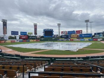 Posponen partido entre Gigantes del Cibao y Leones del Escogido por lluvia