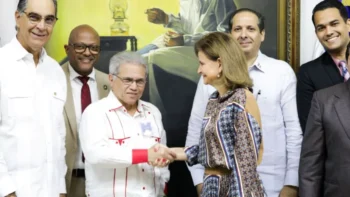 Gobierno y CMD acuerdan suspender llamado a paro