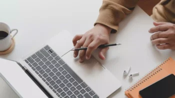 Aprueban en Islandia la semana laboral de cuatro días