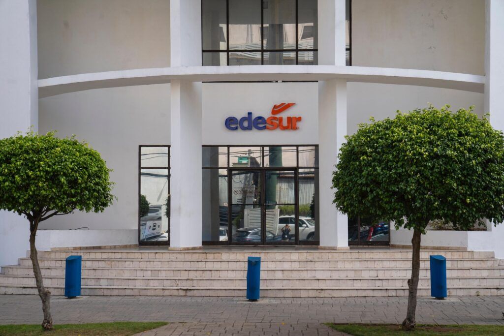 Edesur informa restablecimiento de servicio en centro educativo de Barahona