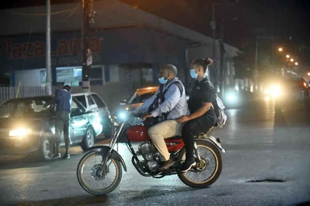 Evalúan la posibilidad de prohibir circulación nocturna de motocicletas