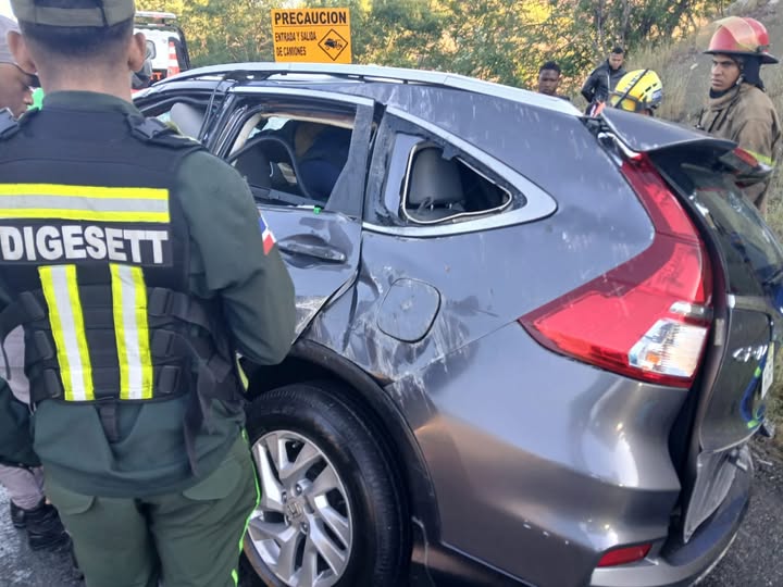 Cuatro muertos y cuatro heridos tras choque de yipetas entre Azua