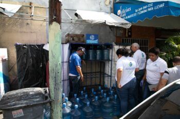 Pro Consumidor decomisa cientos de botellones de agua