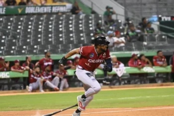 Gigantes blanquean a las Estrellas 11-0