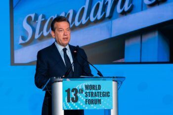 Ministro Bisonó promueve en Miami a República Dominicana