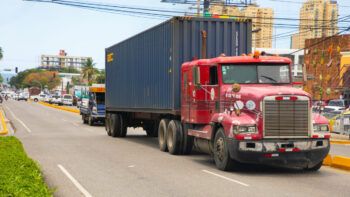 Prohíben circulación de vehículos pesados durante feriados de Navidad y Año Nuevo