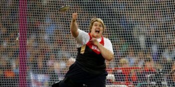 Muere la campeona olímpica de lanzamiento de disco