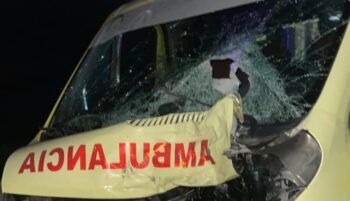 Desconocidos incendian ambulancia que provocó la muerte de un joven en Barahona