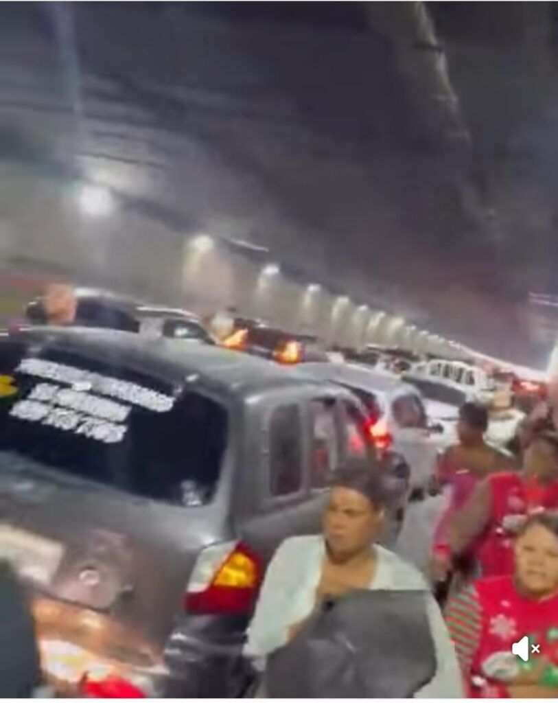 Accidente múltiple en el túnel de la 27 de Febrero