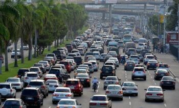 Accidente en Las Américas genera gran congestión