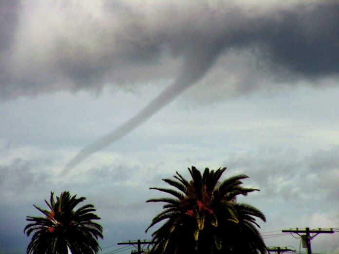 Emergencia en California por un Tornado