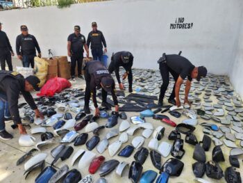 Desmantelan almacén de piezas de vehículos robadas en Villa María, DN