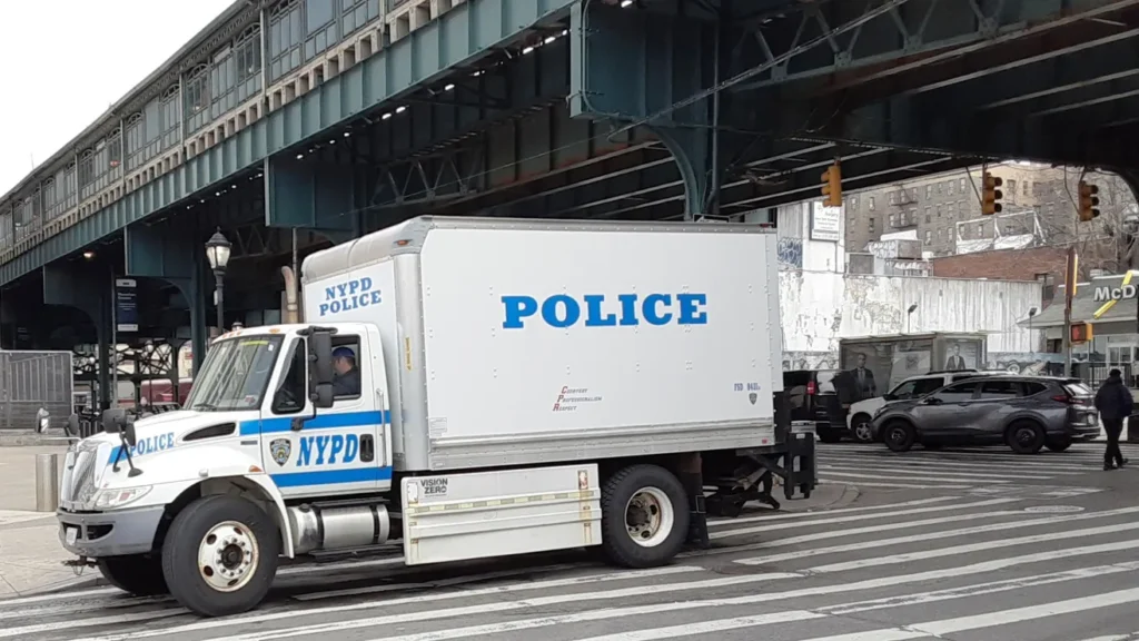 Seis heridos a balazos en bodega en Nueva York