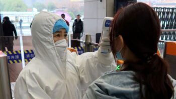 Hospitales en China colapsados por metapneumovirus humano