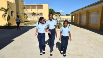 Anuncian el retorno a las clases este martes 7 de enero