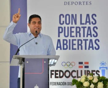 Kelvin Cruz anuncia inversión de 2 mil millones en obras deportivas en el 2025