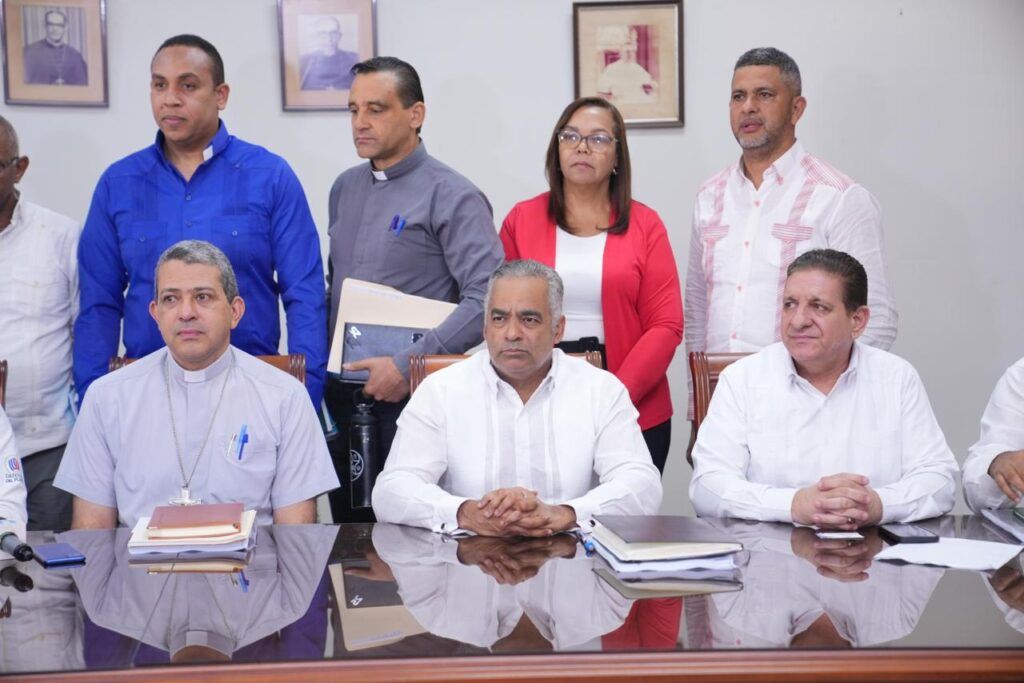 Ministro Santos propone metodología para avanzar
