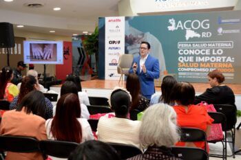 Adolescentes y mujeres mayores de 35 años enfrentan mayores riesgos durante el embarazo