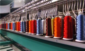 Industria textil dominicana alerta sobre riesgos en procesos de utilería escolar del INABIE