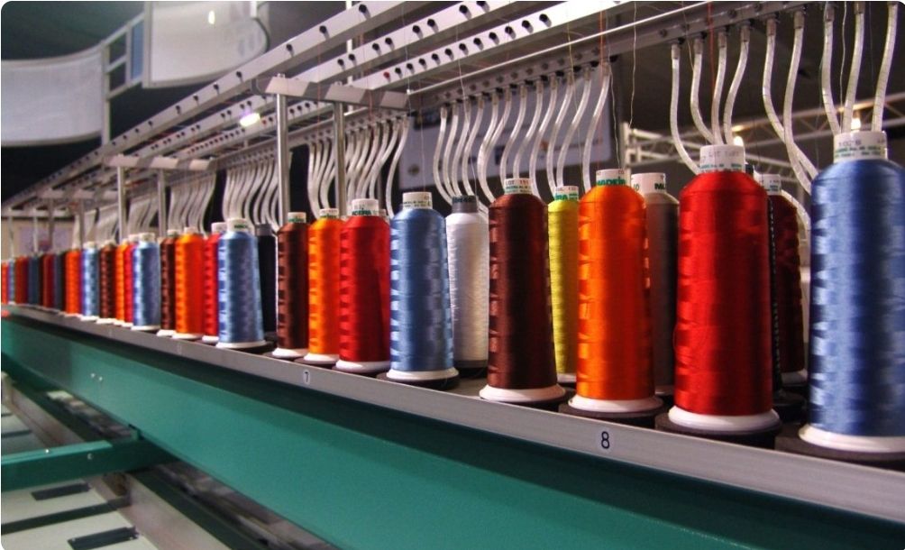 Industria textil dominicana alerta sobre riesgos en procesos de utilería escolar del INABIE