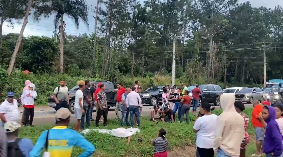 Un muerto y varios heridos tras accidente en Villa Altagracia