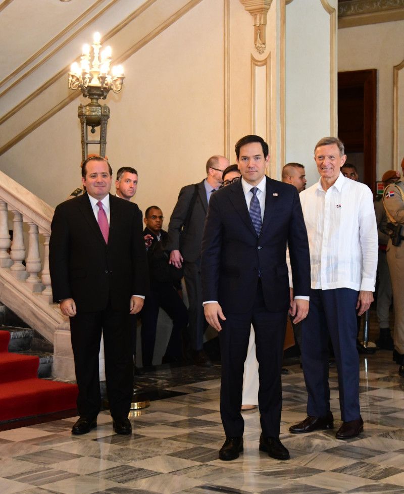 Dominicanos reciben respaldo de Estados Unidos para contener migración haitiana