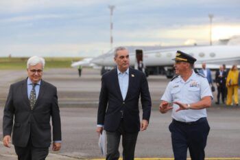 Presidente Abinader llega a Montevideo