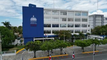 Empleadores suspenden reunión donde les tocaba proponer aumento salarial