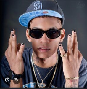 Dilón Baby ridiculiza a misioneros estadounidenses en video viral