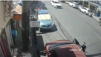 Mueren dos jóvenes calibrando motor en Cristo Rey