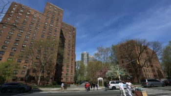 Hombre mata a su hijastro a golpes en NY