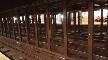 Niño gravemente herido al caerse “surfeando” en el Metro de Nueva York