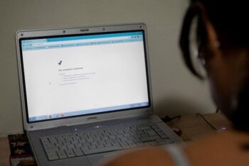  Hijas intentan matar a su madre porque le apago el wifi