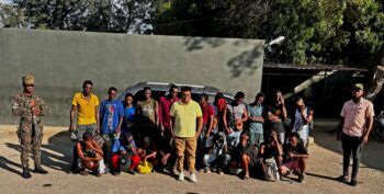 Dominicano con 23 indocumentados en una jeepeta fue detenido