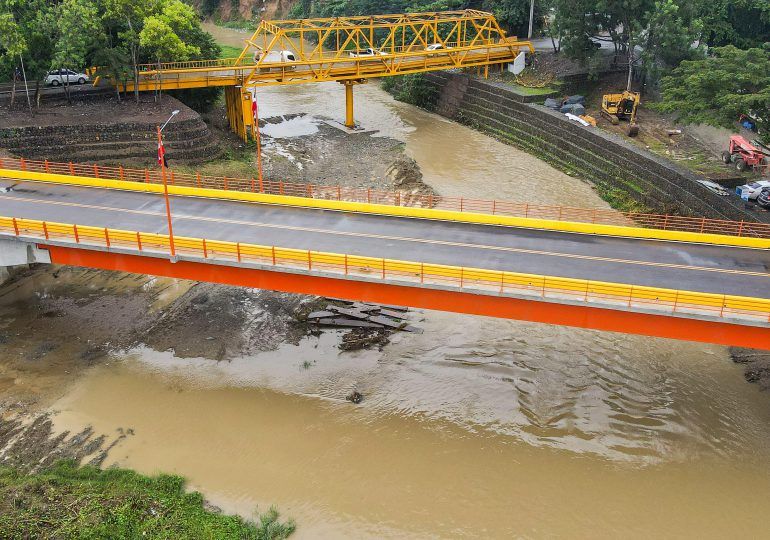 Cerrarán el puente sobre el río Camú en La Vega  