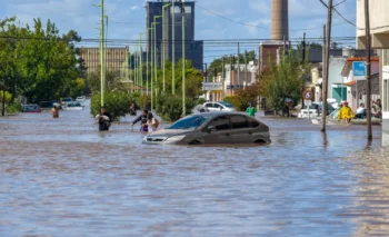 Al menos16 muertos y dos niñas desaparecidas tras temporal en Argentina