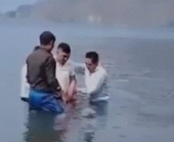 Hombre muere ahogado mientras participaba en bautizo