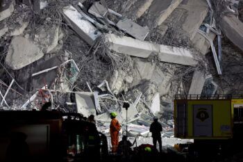 Aumentan a 144 los muertos y 700 los heridos tras terremoto en Myanmar y Tailandia