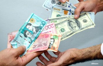 El dólar comienza a ceder frente al peso