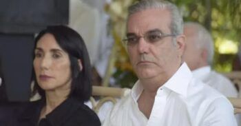 Abinader llega a Haina para asistir a misa en honor a víctimas del Jet Set