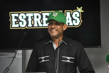 Le amputan un dedo a Fernando Tatis tras mordida de un perro