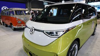 Volkswagen destrona a Tesla en Europa