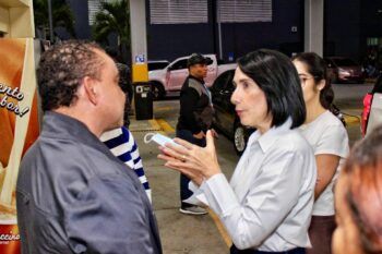 Primera Dama visita pacientes ingresados en el Ney Arias Lora