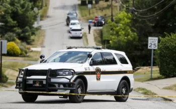 Cuatro muertos tras estrellarse un vehículo contra un campamento en Illinois