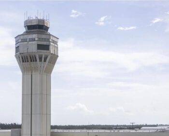 Avión realiza aterrizaje forzoso en Puerto Rico tras trifulca en pleno vuelo