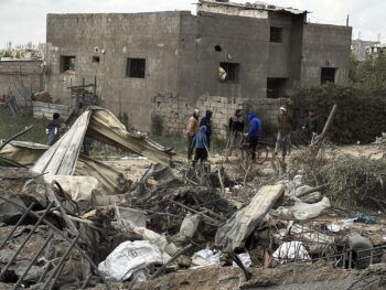 Al menos 70 muertos tras los ataques de Israel contra Gaza desde anoche